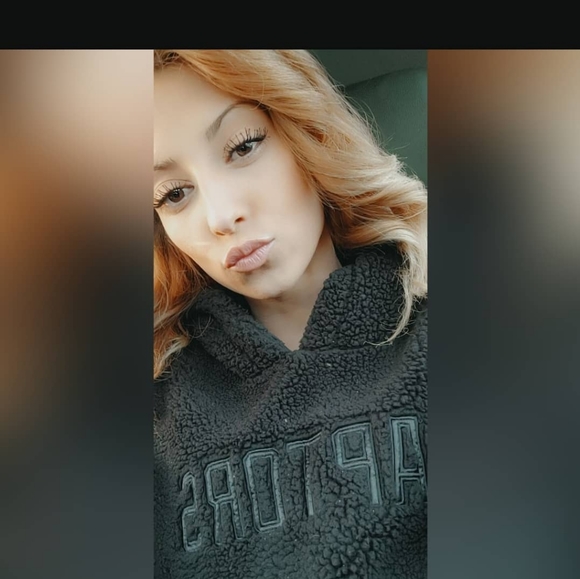 Meet your Posher, Desjana - Picture 5 of 5